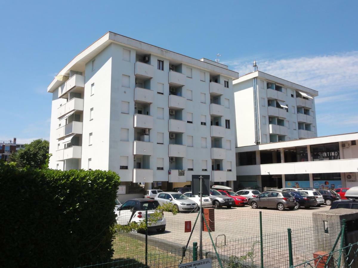 Monaco - Appartamenti Bibione Kültér fotó